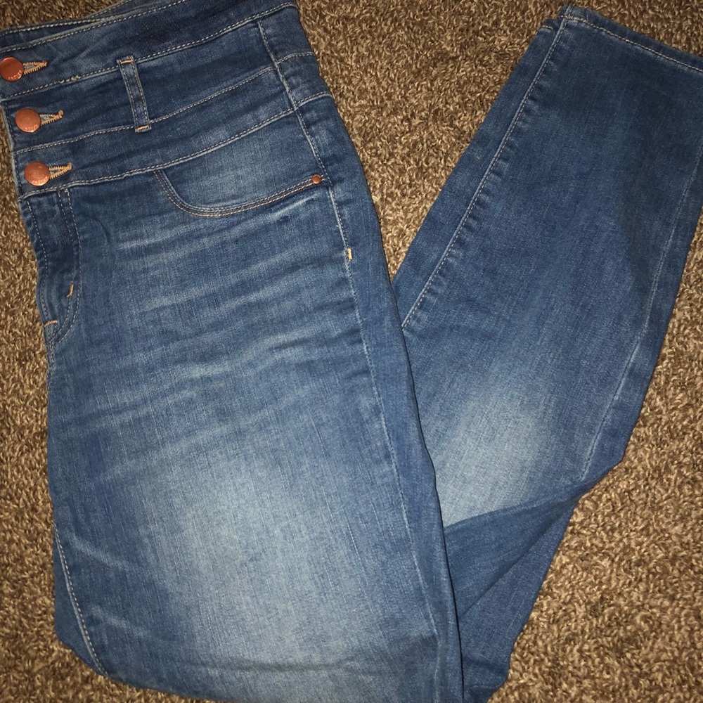high waisted jeans